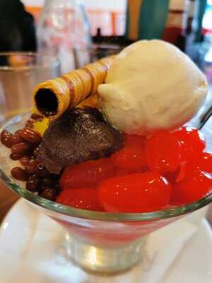 Cafe Presko Burger & Dessert Parlour