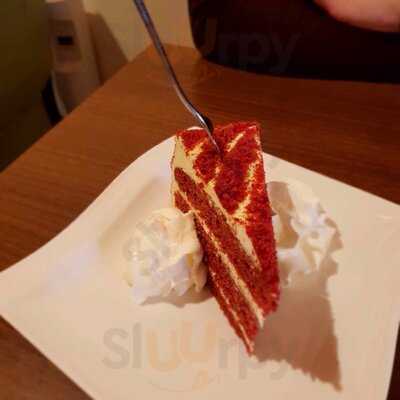 Cafe Presko Burger & Dessert Parlour