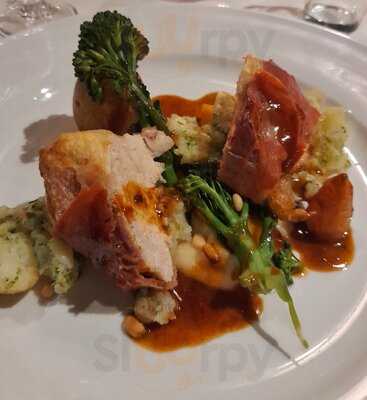 Merchants Restaurant