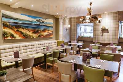 Juniper Scottish Gin Bar