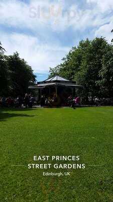 Sir Walter's Cafe In The Gardens