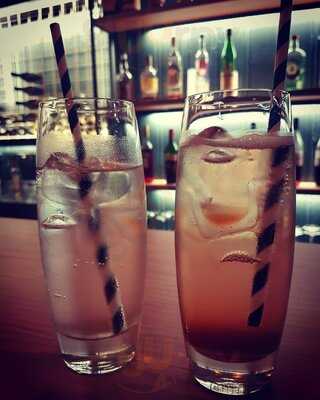 The Fat Pony Wine Bar