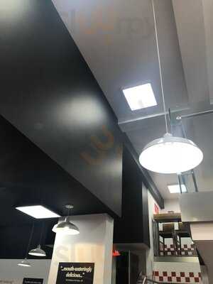 Five Guys Glasgow Braehead