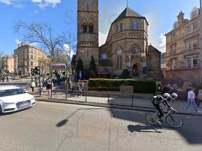 Brasserie And Bar At Glasgow Pond Hotel