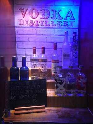 Jd Wetherspoon - The Robert Fitzharding