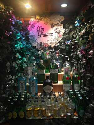 Jd Wetherspoon - The Robert Fitzharding