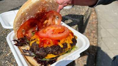 Lynne's Scrumptious Snax