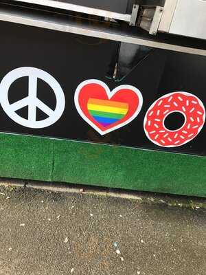 Nic's Wee Deli & Donuts