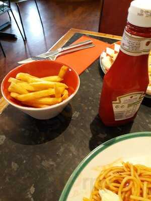 Frankie & Benny's