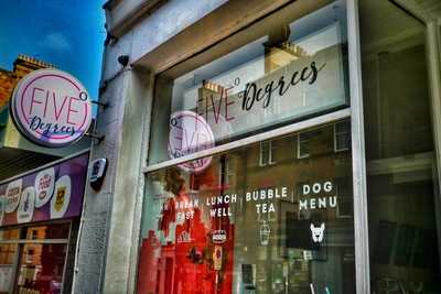 Five Degrees Cafe