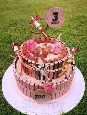 Kala's Cakes & Blossom Box