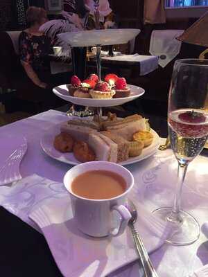 Queen Charlotte Rooms