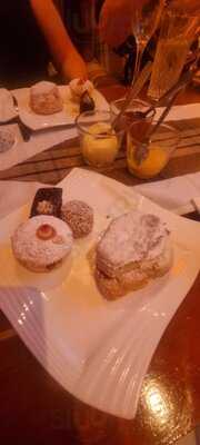 Queen Charlotte Rooms