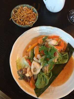 Banana Leaf (cambridge Street) - Malaysia Chinese Cuisine