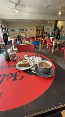 The Folk House Cafe And Bar