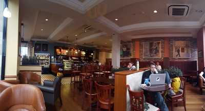 Caffe Nero, Multrees Walk