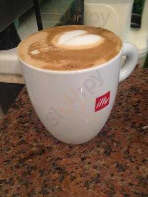 Nikki's Cafe & Takeaway