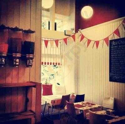 Favers Ice Cream Emporium