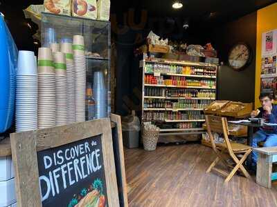 Salut Deli 18 Teviot Place