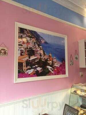 Cafe Amalfi