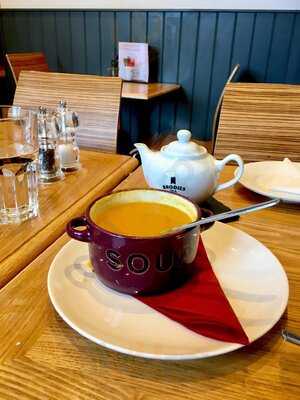 Cloudberry Gift & Coffee Shop