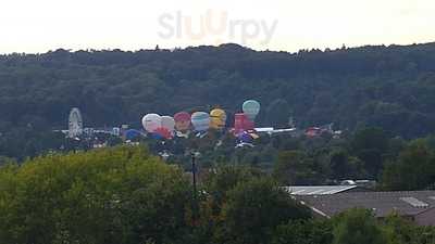 Cross Hands Public House