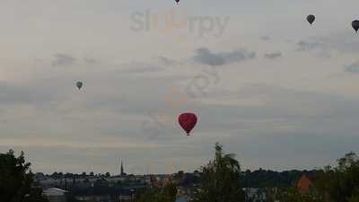 Cross Hands Public House
