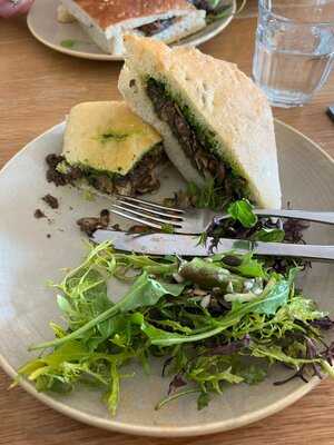 Gallery Restaurant And Bar