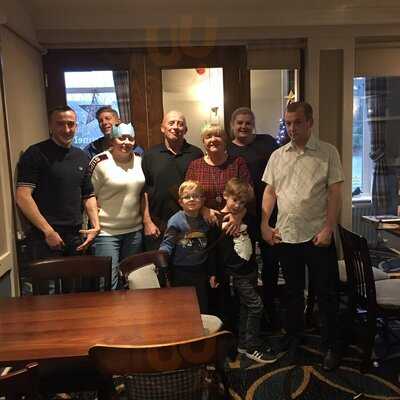 Henbury Arms Stonehouse Pizza & Carvery