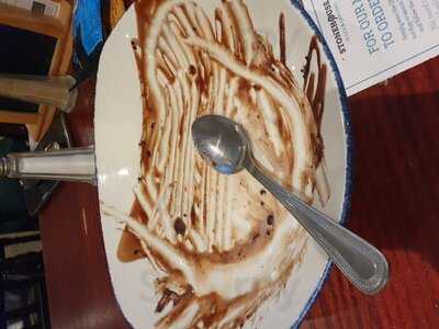 Henbury Arms Stonehouse Pizza & Carvery