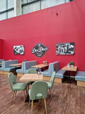 Dee Dee's