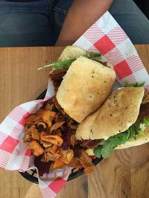 Hendersons St. Giles Street