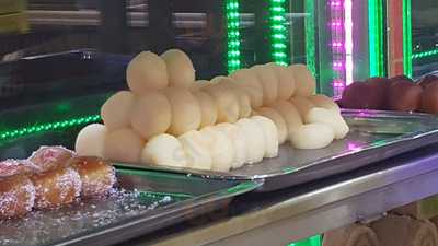 Shandar Sweets And Pan House