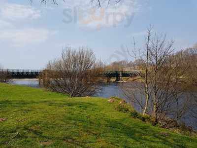 Shamela's Fresh Hot And Cold Food