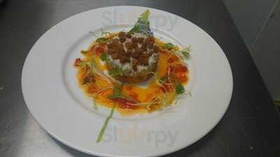 Iolla Bar And Restaurant