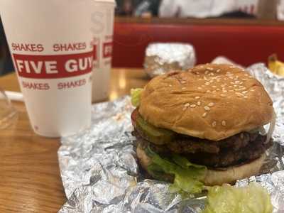 Five Guys Edinburgh Fountain Park