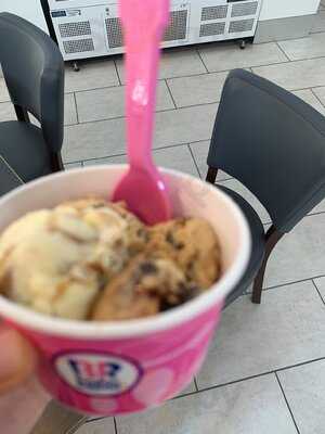 Baskin Robbins