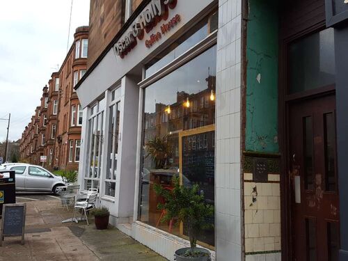 Oscar & Holly's Coffee House