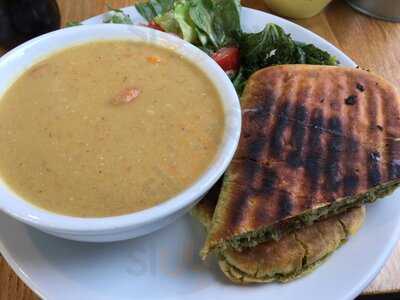 Oscar & Holly's Coffee House