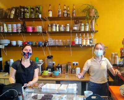 Oscar & Holly's Coffee House