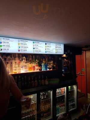 Tingle Shooter Bar & Cafe