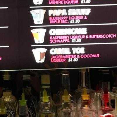 Tingle Shooter Bar & Cafe