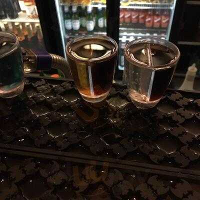 Tingle Shooter Bar & Cafe