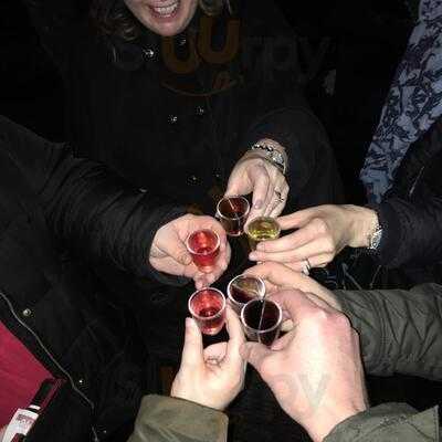 Tingle Shooter Bar & Cafe