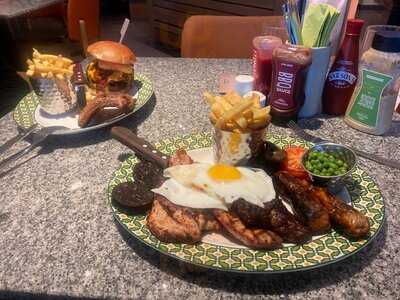 Harvester Glasgow Fort