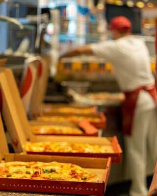 La Favorita Delivered Portobello