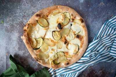 La Favorita Delivered Leith