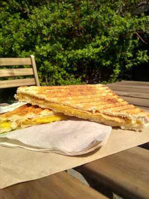 Missy's Vegan Cake Box