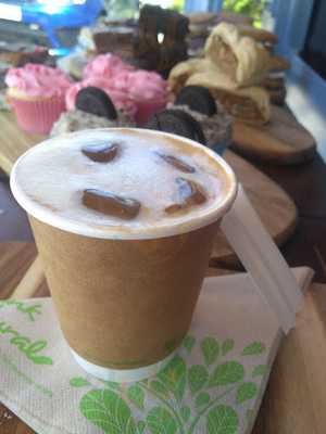 Missy's Vegan Cake Box