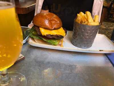 The Old Shades London Pub & Dining